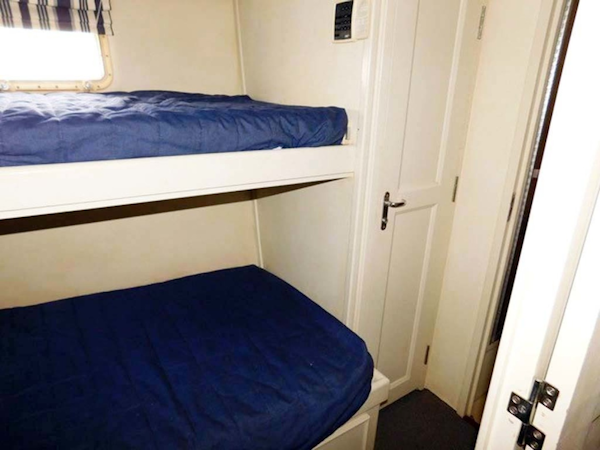 Hatteras-Convertible 1986-My Alyby Merritt Island-Florida-United States-Mid Guest Closet-1294843