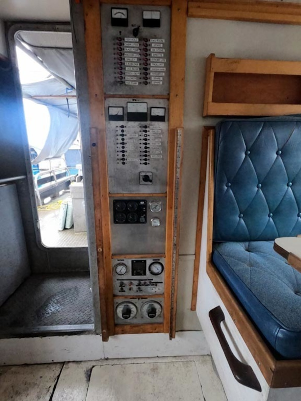 Custom-Bram Mfg/FH Marine 1989-Saint Jude Port Angeles-Washington-United States-AC/DC Electrical Panel-1298159