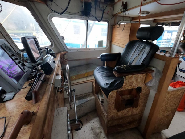 Custom-Bram Mfg/FH Marine 1989-Saint Jude Port Angeles-Washington-United States-Helm Station-1298154
