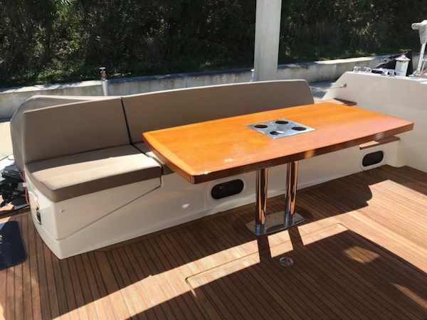 Prestige-550 2015-Higher Powered II Palm Coast-Florida-United States-Cockpit Seating & Table-1300830