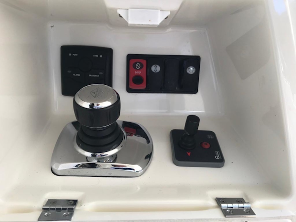 Prestige-550 2015-Higher Powered II Palm Coast-Florida-United States-Docking Station-1300831