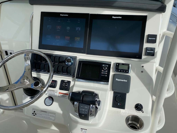 Boston Whaler-370 Outrage 2015-Reel Equity Fort Lauderdale-Florida-United States-Helm-1302001