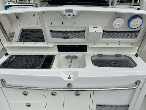 Boston Whaler-370 Outrage 2015-Reel Equity Fort Lauderdale-Florida-United States-Grill, Refrigerator Freezer And Live Well-1302004