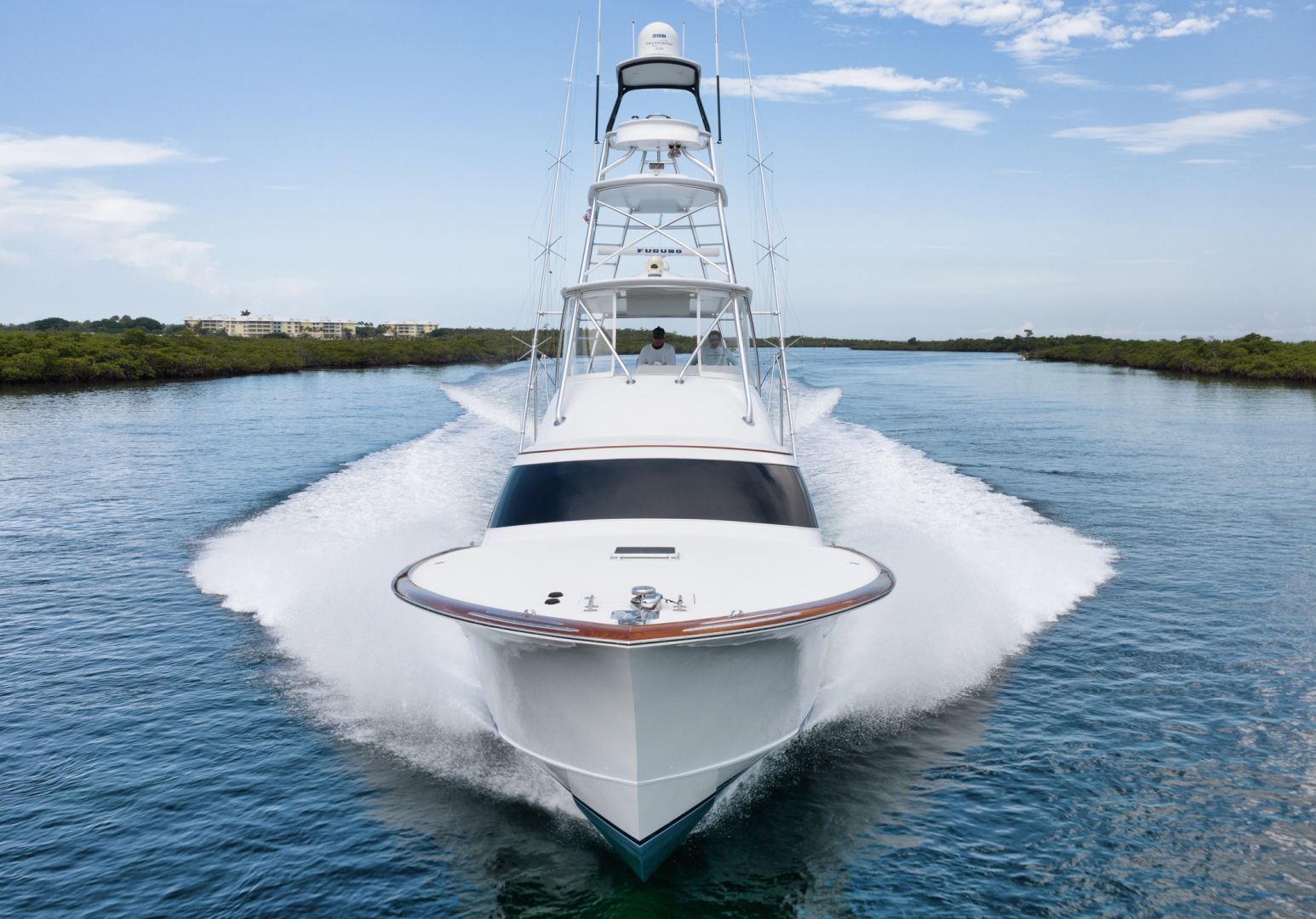 F&S-Custom Carolina with Seakeepers 2013-Epiphany Key Largo-Florida-United States-Bow-1447393 | Thumbnail