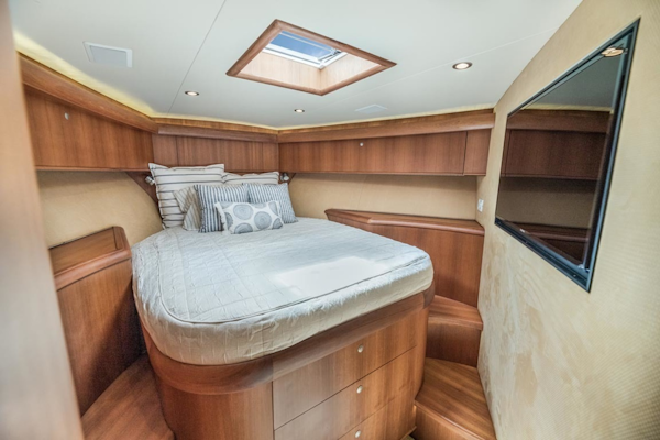 F&S-Custom Carolina with Seakeepers 2013-Epiphany Key Largo-Florida-United States-Forward Stateroom-1447410