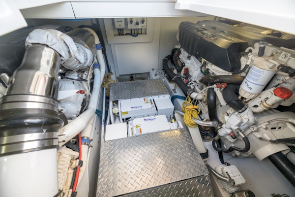 F&S-Custom Carolina with Seakeepers 2013-Epiphany Key Largo-Florida-United States-Engine Room-1447471