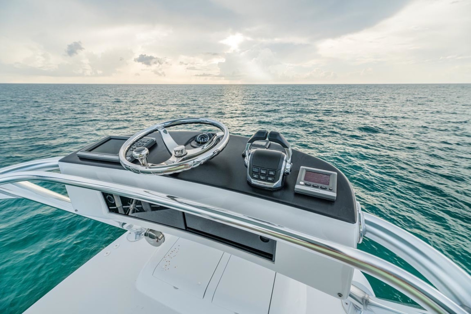 F&S-Custom Carolina with Seakeepers 2013-Epiphany Key Largo-Florida-United States-Tower Helm-1447451 | Thumbnail