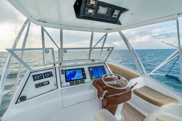 F&S-Custom Carolina with Seakeepers 2013-Epiphany Key Largo-Florida-United States-Helm and Electronics-1447431