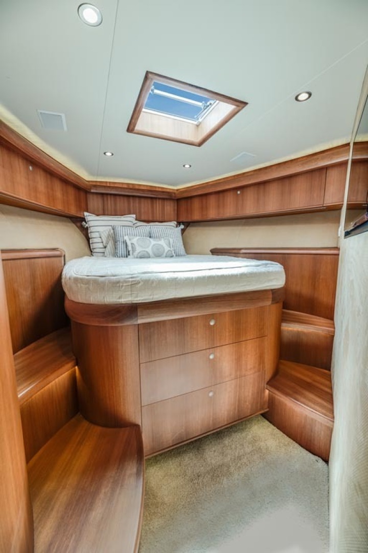 F&S-Custom Carolina with Seakeepers 2013-Epiphany Key Largo-Florida-United States-Forward Berth-1447408 | Thumbnail