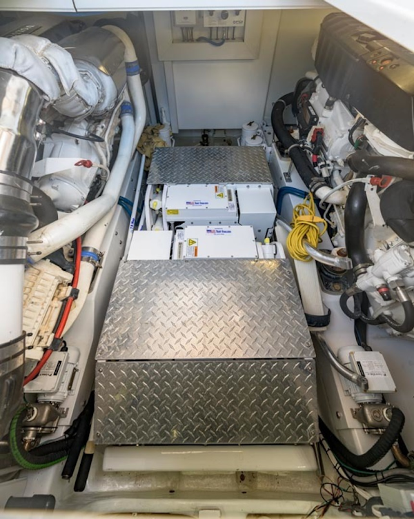 F&S-Custom Carolina with Seakeepers 2013-Epiphany Key Largo-Florida-United States-Engine Room-1447473