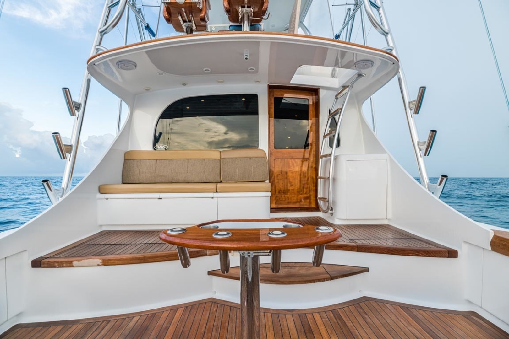 F&S-Custom Carolina with Seakeepers 2013-Epiphany Key Largo-Florida-United States-Cockpit-1447459 | Thumbnail