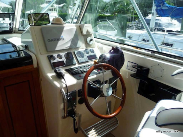 Sabre-36 Express Cruiser 2001-Cause We Can Palm Beach Gardens-Florida-United States-Helm-1318573