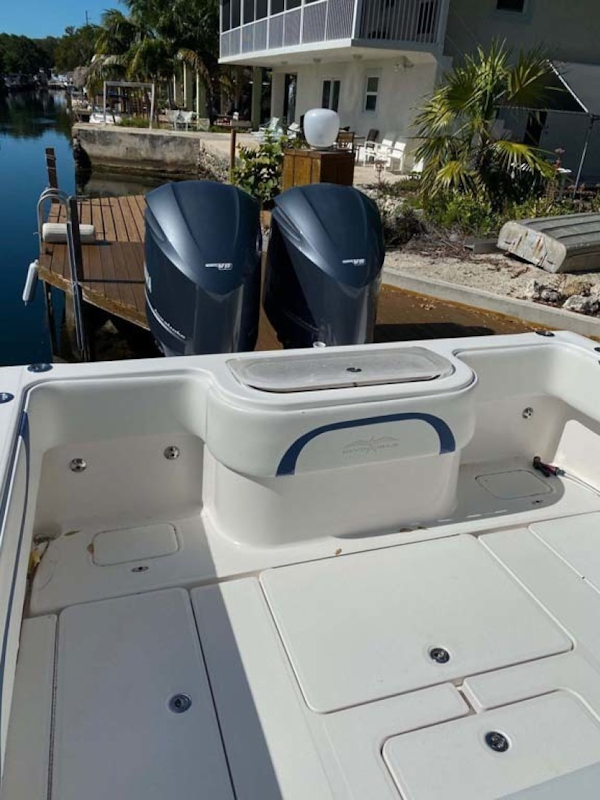Invincible-Center Console 2009 -Key largo-Florida-United States-Cockpit And Live Well-1319605