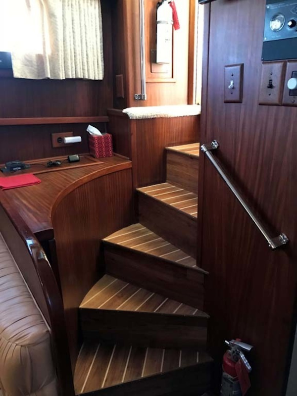 Hatteras-53 Classic Motor Yacht 1984 -Jensen Beach-Florida-United States-Stairs-1321242