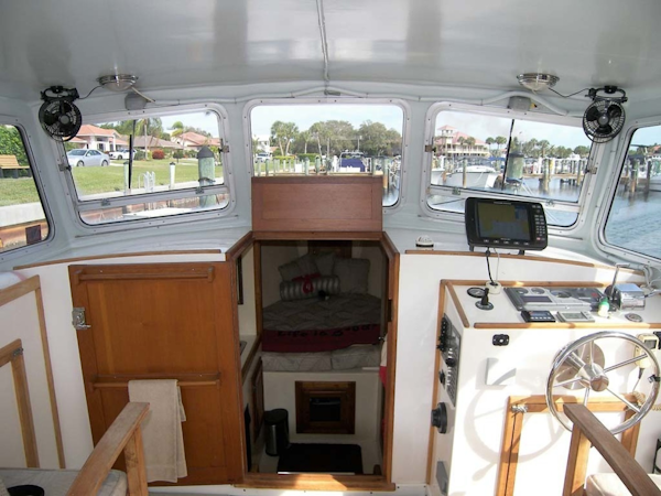 Crowley-Beal-33 2004-From Away Osprey-Florida-United States-From Aft Deck-1322367