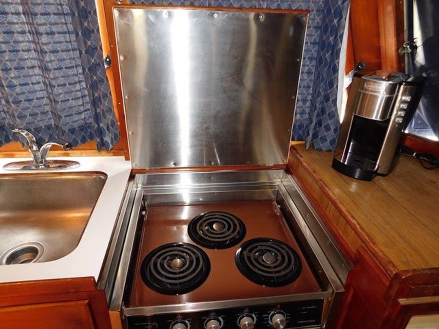 Grand Banks-42 Classic 1990-Stina Marie Merritt Island-Florida-United States-Galley Princess Stove & Oven-1323225 | Thumbnail