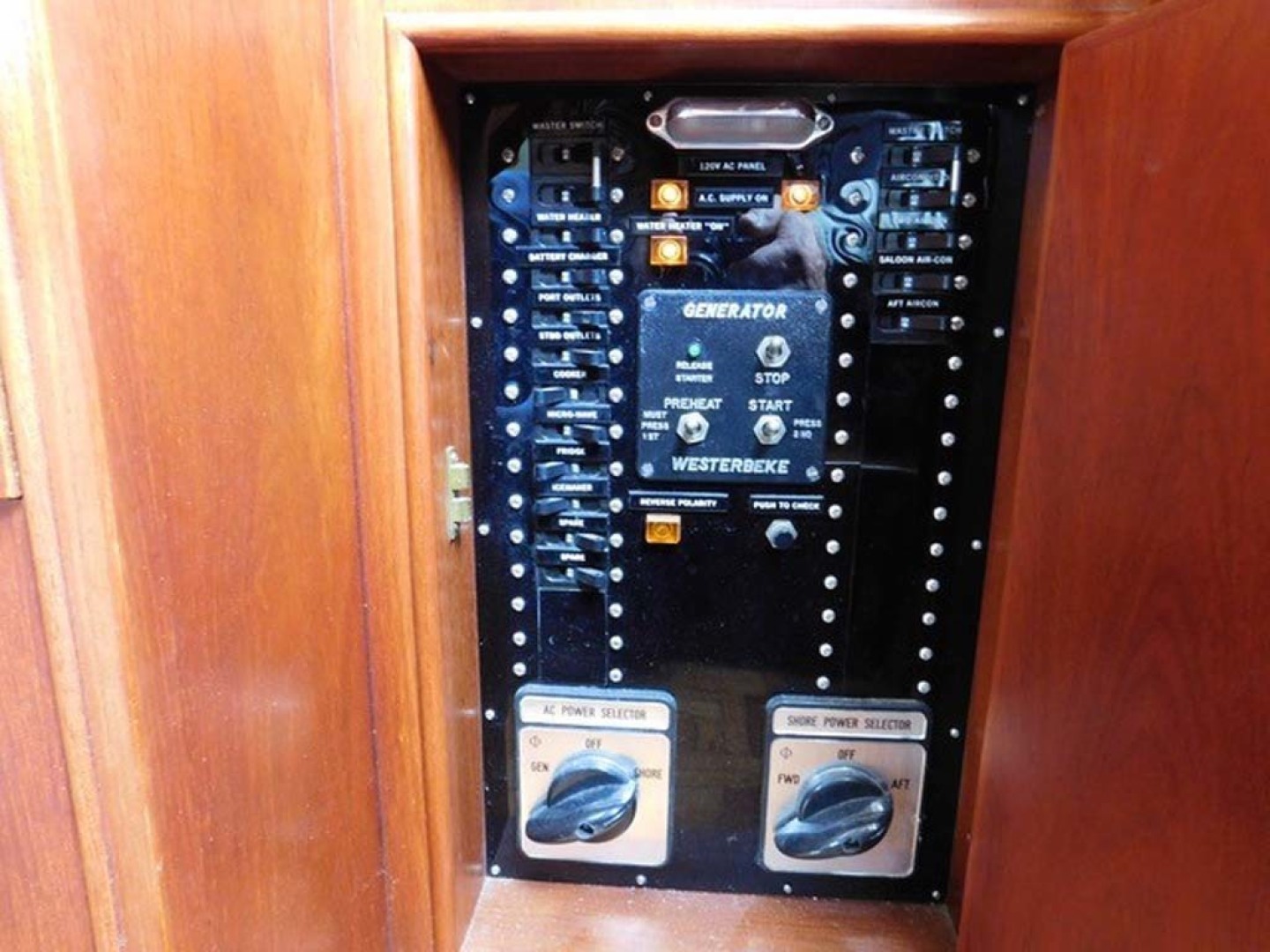 Grand Banks-42 Classic 1990-Stina Marie Merritt Island-Florida-United States-110 Volt Panel-1323221 | Thumbnail