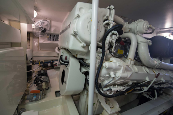 Viking-50 Express 2001-Tiger Six Bahamas-Viking 50  Tiger Six  Engine Room-1327411