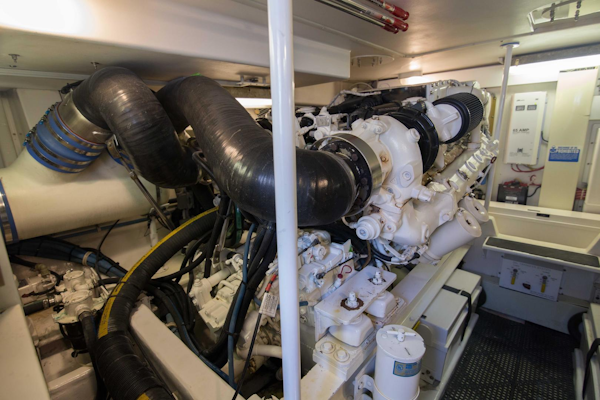 Viking-50 Express 2001-Tiger Six Bahamas-Viking 50  Tiger Six  Engine Room-1327409