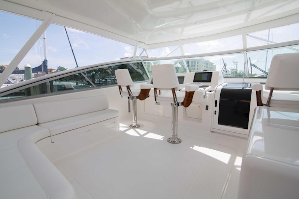 Viking-50 Express 2001-Tiger Six Bahamas-Viking 50  Tiger Six  Helm Deck-1327391