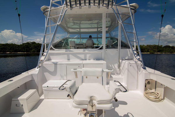Viking-50 Express 2001-Tiger Six Bahamas-Viking 50  Tiger Six  Cockpit-1327398