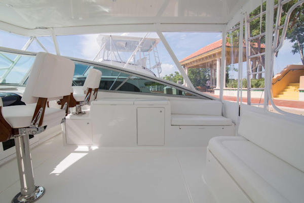 Viking-50 Express 2001-Tiger Six Bahamas-Viking 50  Tiger Six  Helm Deck-1327393