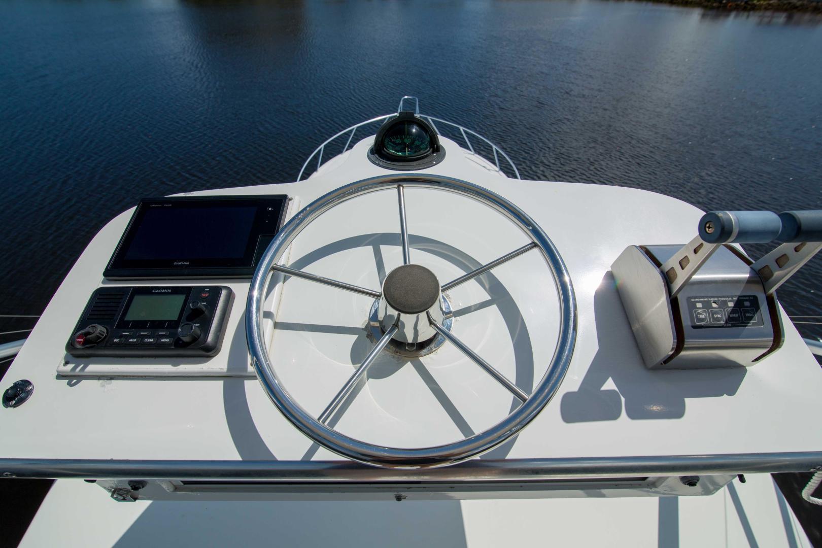 Viking-50 Express 2001-Tiger Six Bahamas-Viking 50  Tiger Six  Tower Controls-1327404 | Thumbnail