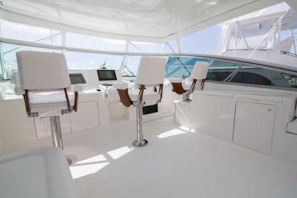 Viking-50 Express 2001-Tiger Six Bahamas-Viking 50  Tiger Six  Helm Deck-1327392