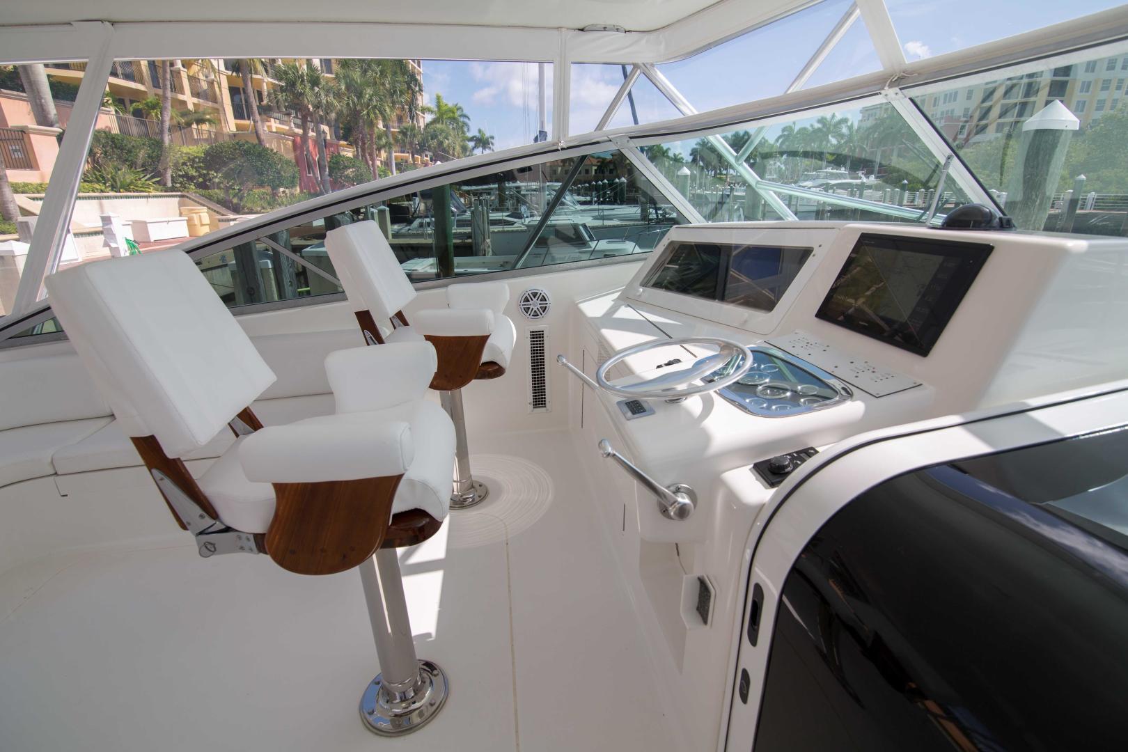 Viking-50 Express 2001-Tiger Six Bahamas-Viking 50  Tiger Six  Helm-1327382 | Thumbnail