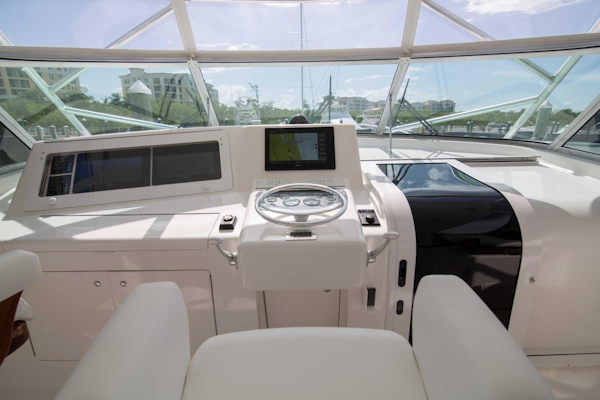 Viking-50 Express 2001-Tiger Six Bahamas-Viking 50  Tiger Six  Helm-1327385