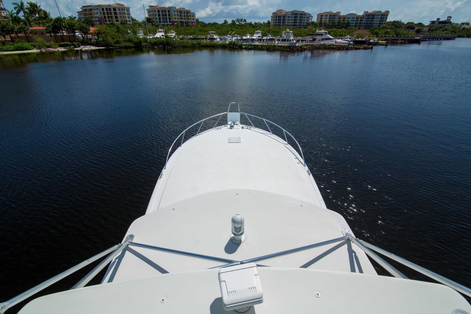 Viking-50 Express 2001-Tiger Six Bahamas-Viking 50  Tiger Six  Bow-1327405 | Thumbnail
