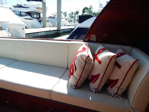Windsor Craft-by Vicem Yacht 40 Hardtop 2009-Tally II Jacksonville-Florida-United States-Cockpit Settee-1337770