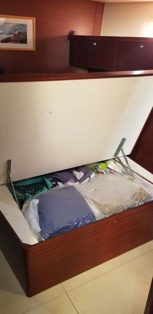 Hanse-540e 2008-Ouldary Las Playitas-Mexico-Stoarge Under Berth-1344511