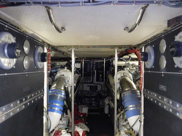 Hatteras-Sportfish 1990-Spindrift North Palm Beach-Florida-United States Engine Room Forward-1420048