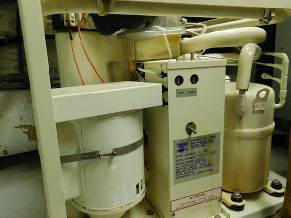 Hatteras-Sportfish 1990-Spindrift North Palm Beach-Florida-United States Ice Maker For Aft Deck System-1420062