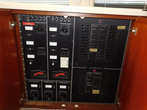 Hatteras-Sportfish 1990-Spindrift North Palm Beach-Florida-United States AC DC Panels-1420024