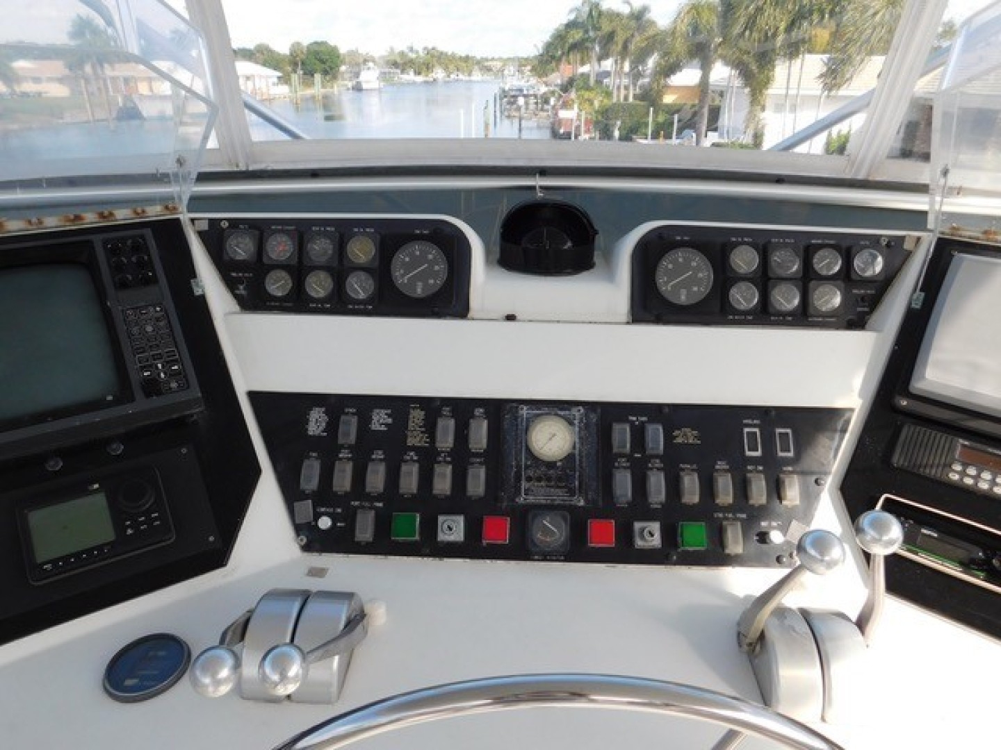 Hatteras-Sportfish 1990-Spindrift North Palm Beach-Florida-United States Dash-1420002 | Thumbnail