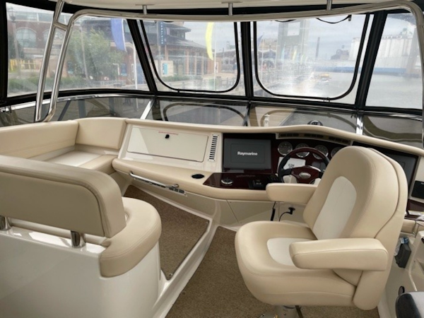 Meridian-541 Sedan 2012 -Buffalo-New York-United States-1815281