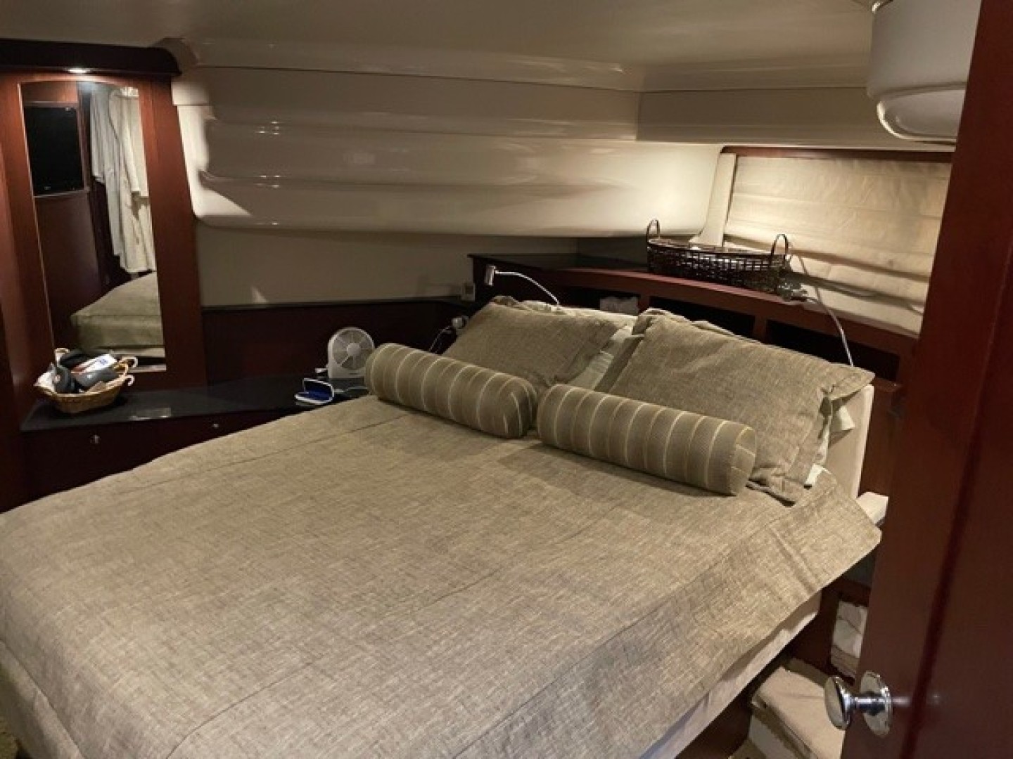 Meridian-541 Sedan 2012 -Buffalo-New York-United States-1815267 | Thumbnail