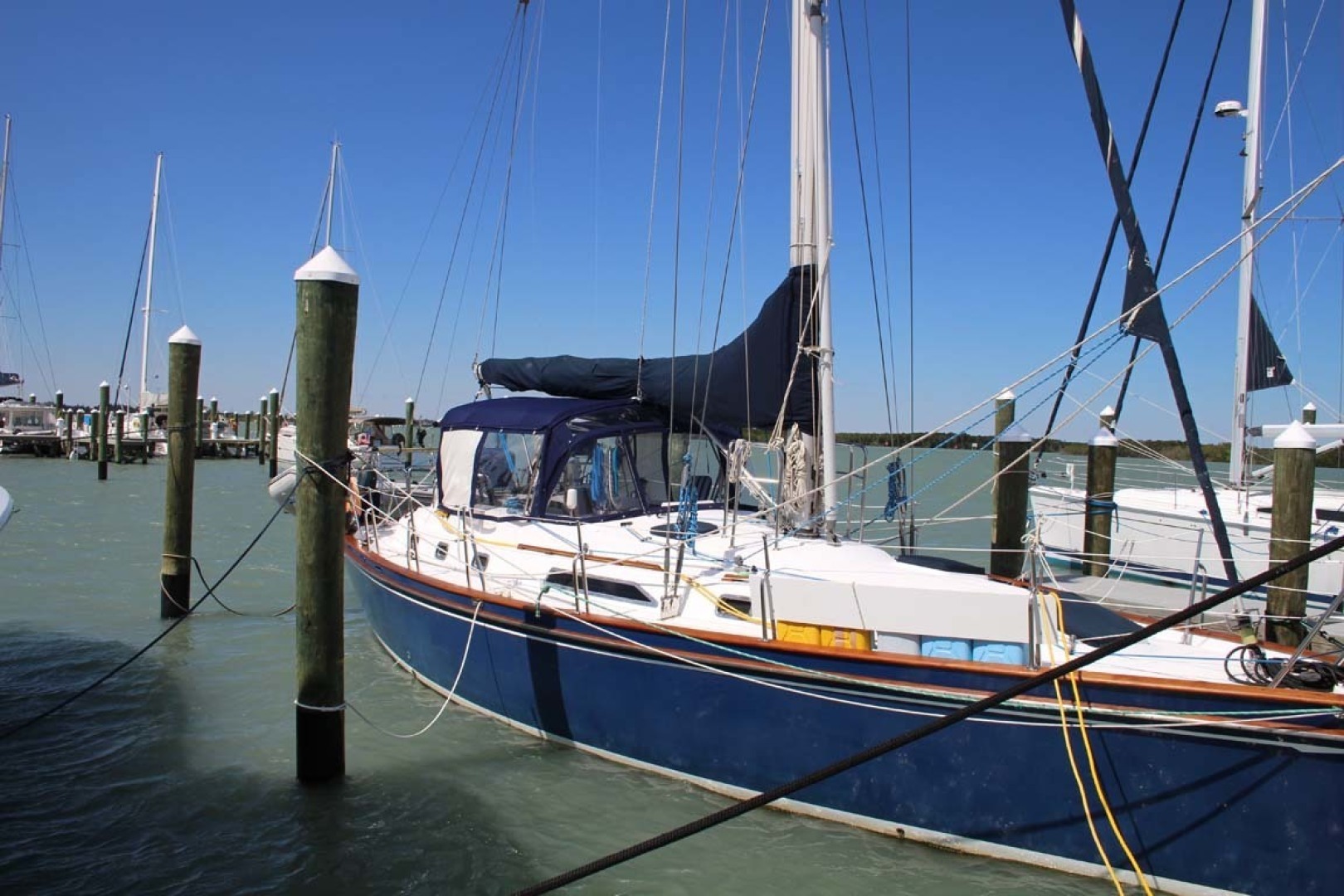 Tayana-48 1995-Lady Jennili Cape Canaveral-Florida-United States-Exterior Starboard-1350702 | Thumbnail