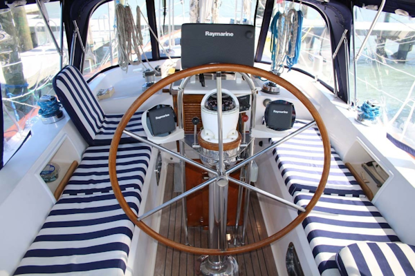 Tayana-48 1995-Lady Jennili Cape Canaveral-Florida-United States-Cockpit Helm-1350696
