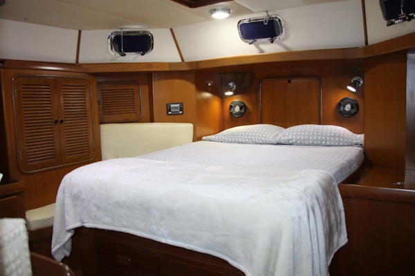 Tayana-48 1995-Lady Jennili Cape Canaveral-Florida-United States-Master Bunk-1350661