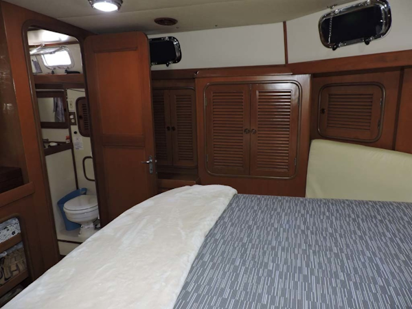 Tayana-48 1995-Lady Jennili Cape Canaveral-Florida-United States-Master Entry To Head-1350665