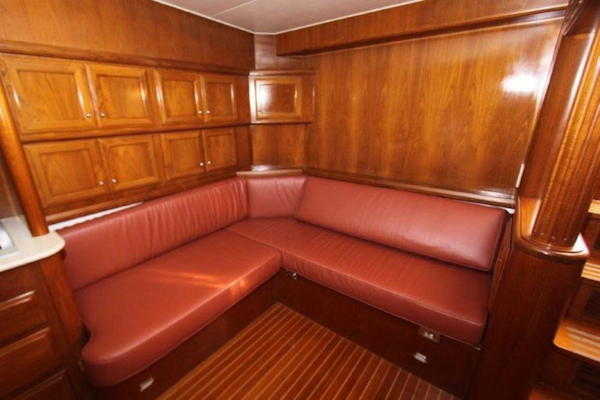 Donzi-R 58 Express 2004-Kaarmaa Stuart-Florida-United States-Salon Starboard L-Shaped Settee-1354511