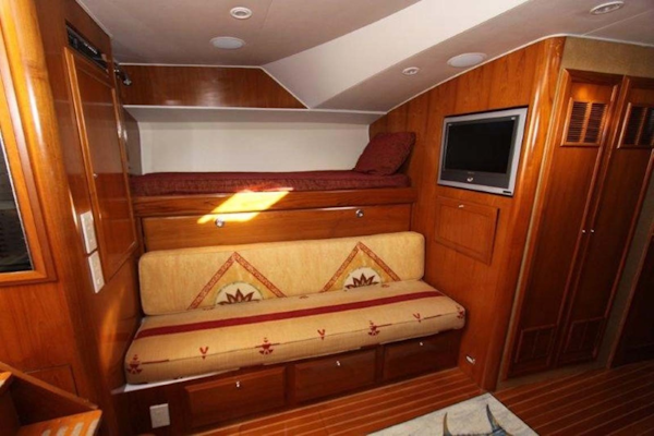 Donzi-R 58 Express 2004-Kaarmaa Stuart-Florida-United States-Port Settee-1354513