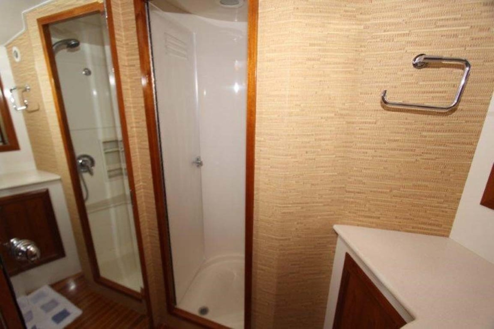 Donzi-R 58 Express 2004-Kaarmaa Stuart-Florida-United States-Head and Shower-1354520 | Thumbnail