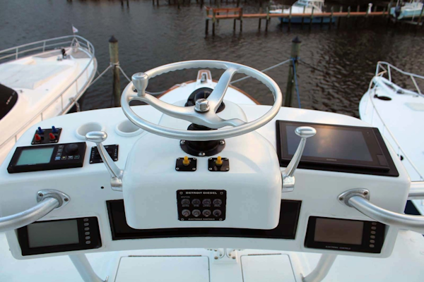 Donzi-R 58 Express 2004-Kaarmaa Stuart-Florida-United States-Tower Helm-1354525