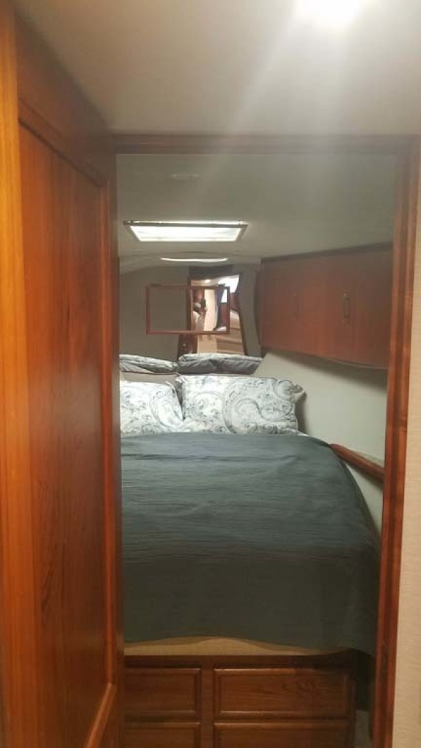 Ocean Yachts-Sportfish 1991-KelAnna East Greenwich-Rhode Island-United States-VIP Guest Stateroom   Forward-1356195
