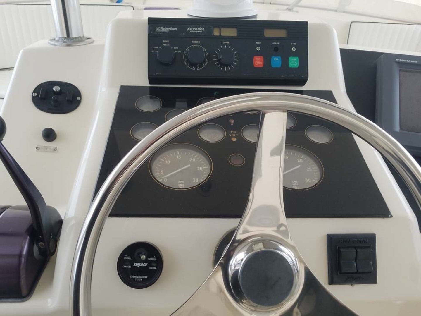 Ocean Yachts-Sportfish 1991-KelAnna East Greenwich-Rhode Island-United States-Helm-1356167 | Thumbnail