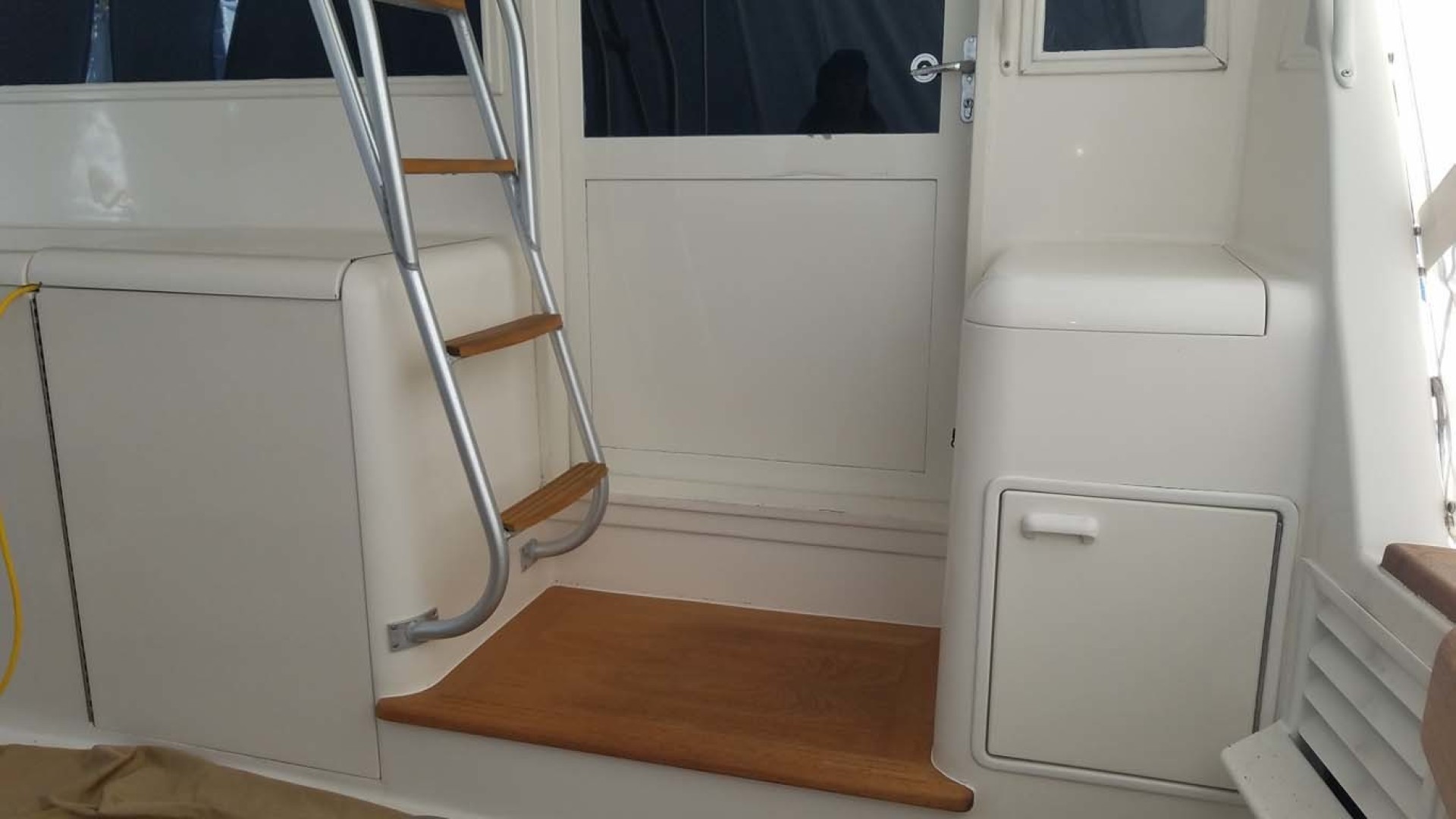 Ocean Yachts-Sportfish 1991-KelAnna East Greenwich-Rhode Island-United States-Cockpit Forward-1356163 | Thumbnail